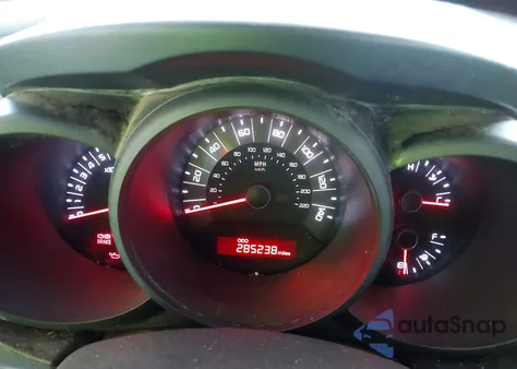 2011 Kia Soul z USA, uszkodzony, nr VIN KNDJT2A15B7299607